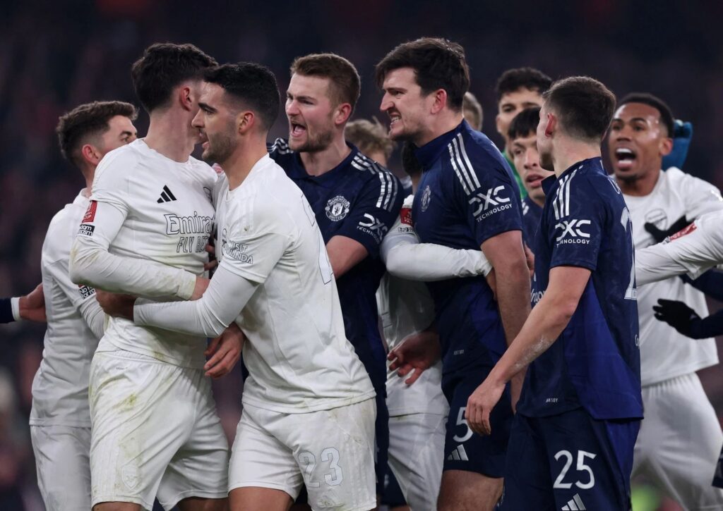 Tottenham Nhọc Nhằn Đánh Bại Tamworth 3-0 tại FA Cup